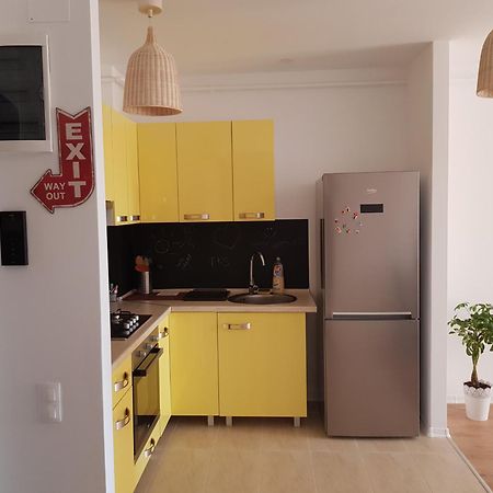 Luxury Apartment With Pool In North Bucharest Cretuleasca Екстериор снимка